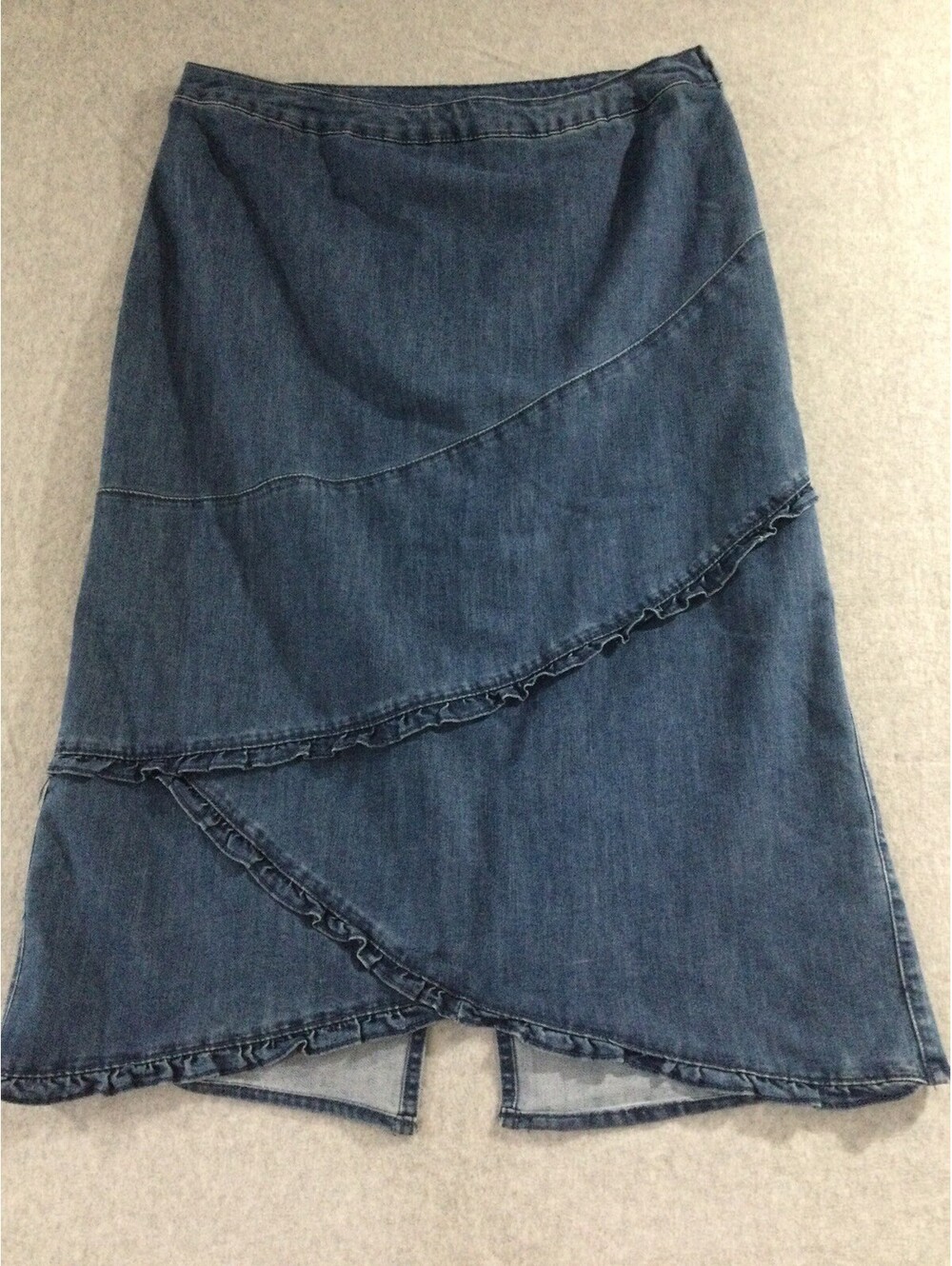 CJ Banks Denim Midi Skirt Size 14W Jean Skirt back slit Side Zip Length 32"